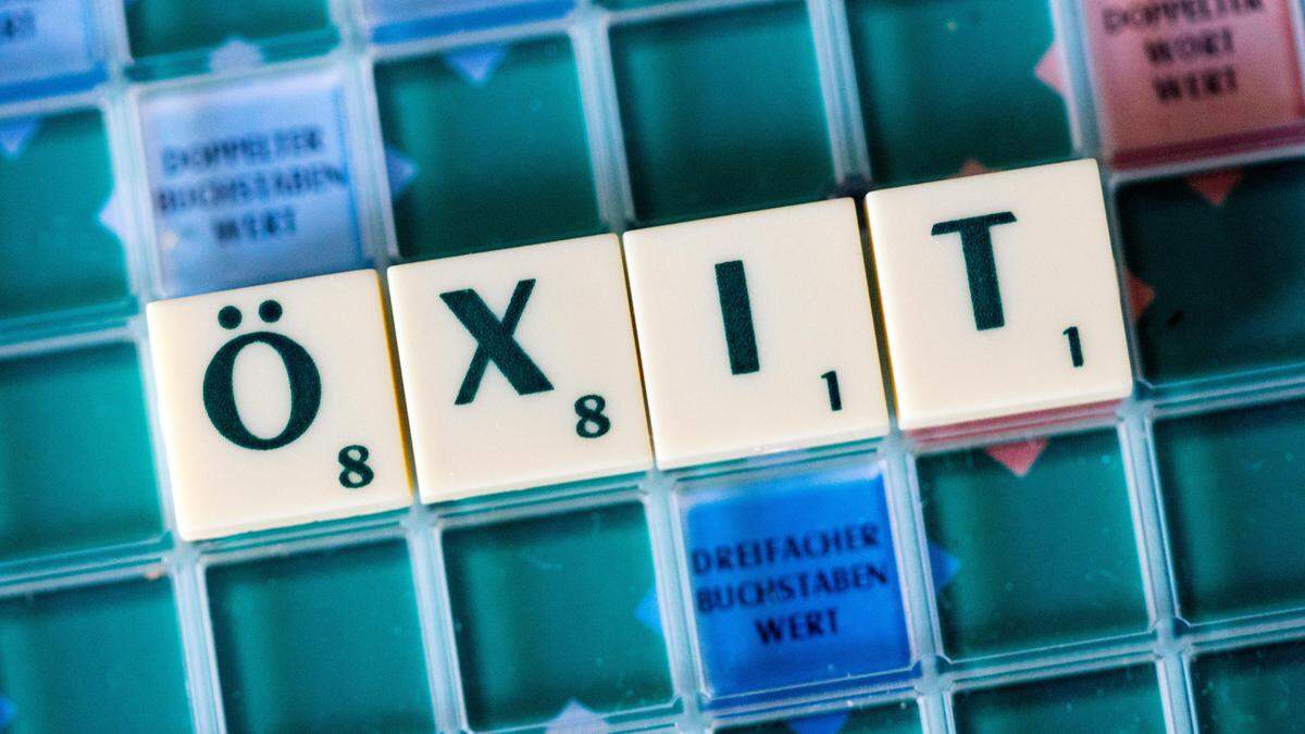 „Öxit“ mit Scrabble-Steinen geschrieben | Sehnsucht und Alptraum Öxit: Ein EU-Austritt polarisiert in Österreich