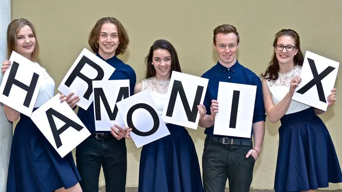 Die Vokalband "Harmonix" singt erst seit wenigen Monaten zusammen und konnte bereits beachtliche Erfolge erzielen.