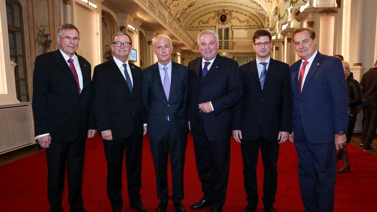 Festakt. Johannes Singhammer (Deutscher Bundestag), Karlheinz Kopf, Botschafter János Perényi, LH Schützenhöfer, Gergely Gulyás (ungarische Nationalversammlung), Rudi Roth