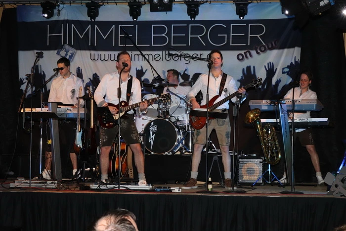 Für Stimmung am Tanzboden sorgten „Die Himmelberger“ bis in die frühen Morgenstunden.