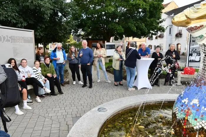 Berufsfotografinnen und -fotografen aus der Steiermark zeigen berührende Momentaufnahmen, die den Blick auf die Vielfalt menschlicher Ausdrucksformen lenken.