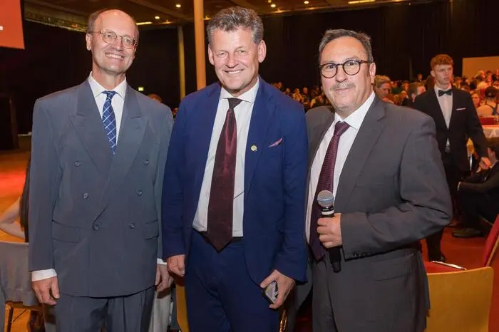 Natürlich folgten auch zahlreiche Ehrengäste der Einladung.