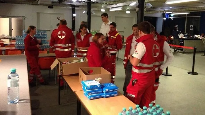 16 freiwillige Helfer des Roten Kreuzes Osttirol sind noch bis heute, Samstag, im Flüchtlingseinsatz in Wien