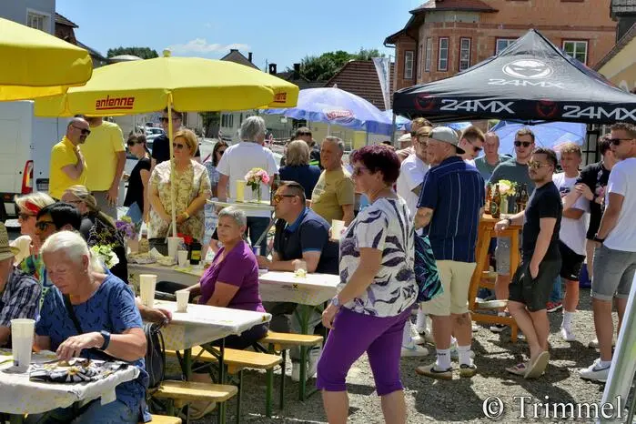 Und den glücklichen Gewinnern war die Freude sichtlich ins Gesicht geschrieben. „Ein herzliches Dankeschön unserer Bevölkerung für diese Unterstützung! Wir sind überwältigt und mit unserem Team sehr gerne für euch da!“ so Silvia und Markus Wilfinger.