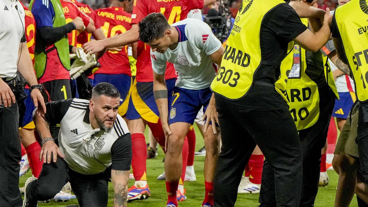 Alvaro Morata hatte nach dem Zusammenstoß Schmerzen