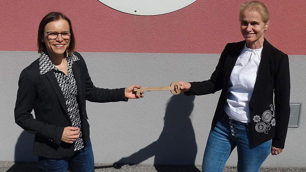 Gerlinde Kohlroser (l.) mit Vorgängerin Karin Prethaler