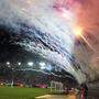 Dieses Feuerwerk einiger Sturm-Fans im Match gegen Salzburg könnte Sturm teuer zu stehen kommen
