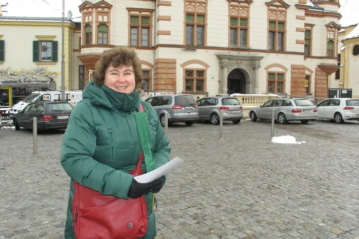 Auf dem Hauptplatz in Hartberg und im Regionalbüro verteilte die Kleine Zeitung kostenlos Frühlingsblumen.