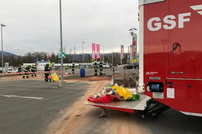 Die Feuerwehrleute führten Bindearbeiten durch, da kam schon der nächste Notruf: Im Stadtgebiet von Knittelfeld kam es in einer Wohnung zu einer Rauchentwicklung.