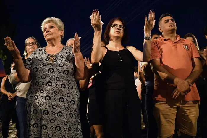Das Motiv war zunächst unklar. "Das ist die große Frage: Was war die Motivation der ehemaligen Schüler?", fragte der Minister für öffentliche Sicherheit in São Paulo, Joao Camilo Pires de Campos.   