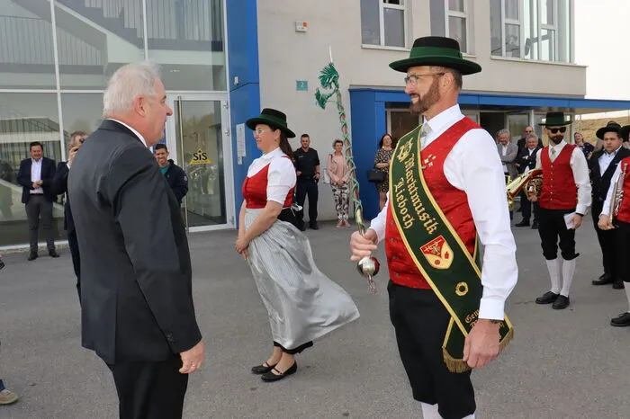 Als Reiseführer für Nehammer fungierte Landeshauptmann Hermann Schützenhöfer, der sich besonders über den Empfang durch die Marktmusik Lieboch freute.