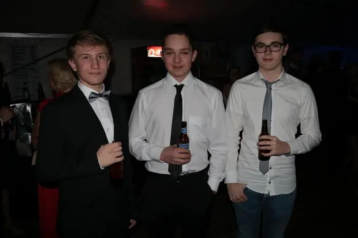 Weitere Höhepunkte des Abends waren die Disco, ein großes Gewinnspiel mit fünf Hauptpreisen und die acht selbstgestalteten Themenbars.