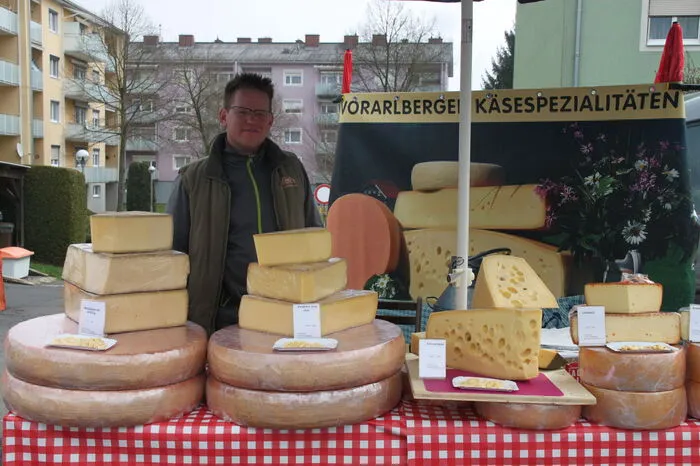 Auch Vorarlberger Käsespezialitäten konnte man in Fehring erwerben. Peter Matyas verkauft die Schmankerl schon seit circa zwei Jahren und ist auf allen Gady Märkten vertreten.
