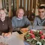 Wenn der 22-jährige Hakmet Ahmdzai zu Hermann und Christa Zatyko auf Besuch kommt, wird Kaffee getrunken, Deutsch gelernt und vor allem gelacht