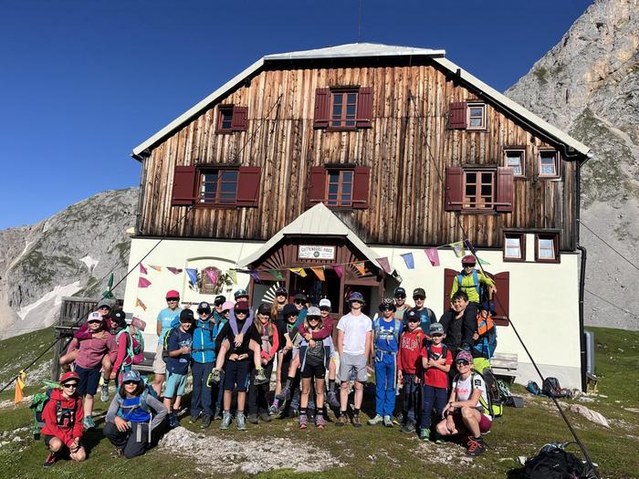 Die Kinder bekamen wichtiges alpines Grundwissen beigebracht