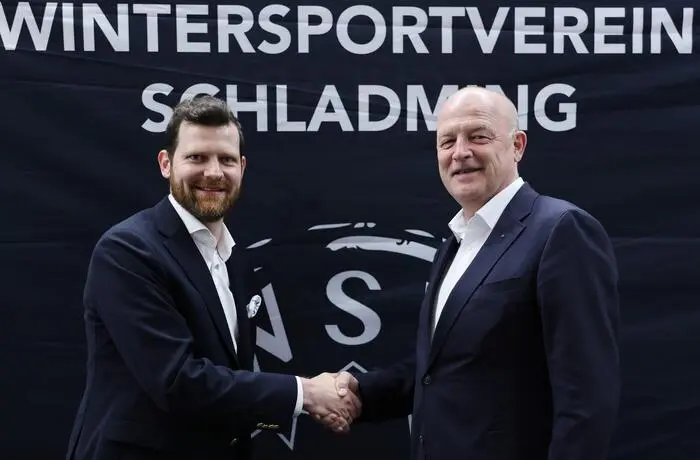 Georg Skopek mit Bürgermeister Hermann Trinker bei der Obmann-Übergabe im Juni 2026