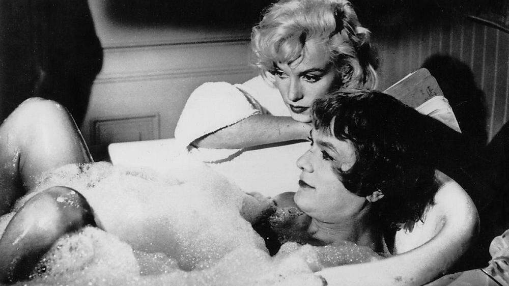 Szene aus &quot;Manche mögen’s heiß&quot; mit Marilyn Monroe und Tony Curtis