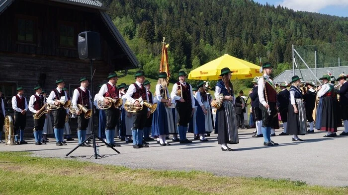 Das Pfingstwochenende stand in Ranten ganz im Zeichen der Blasmusik. Grund dafür war das 175-jährige Bestehen der Musikkapelle Ranten.