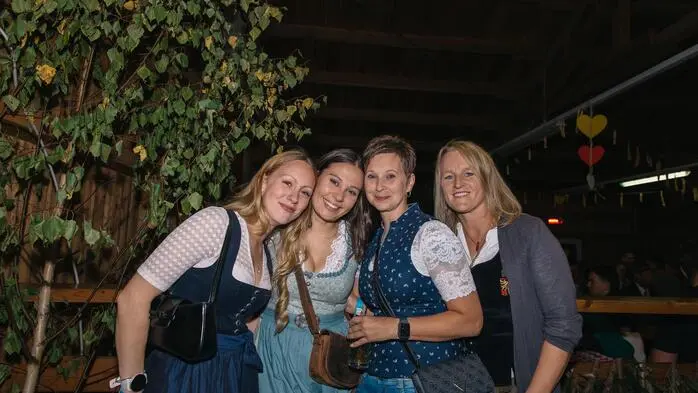 Gefeiert wurde zur Musik von „Combo“