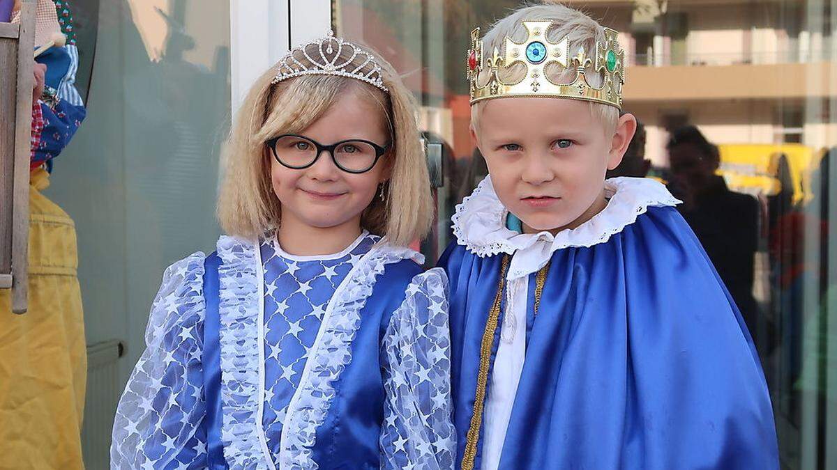 Prinzessin Emelie I. und Prinz Jonas I. 