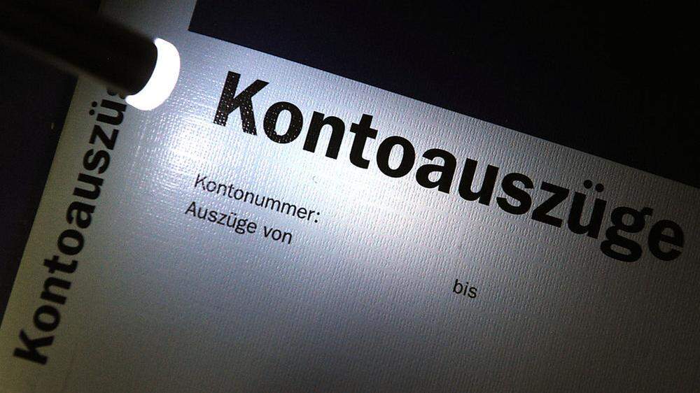 THEMENBILD: ZENTRALES KONTOREGISTER / KONTOEINSICHT / BANKGEHEIMNIS / STEUERREFORM