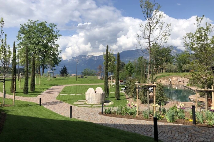 Vier Lilien und 19 Punkte gehen auf das Konto des Manna Luxury Resorts (5 Sterne) in Montan-Kalditsch am Rande des Naturparks Trudner Horn.