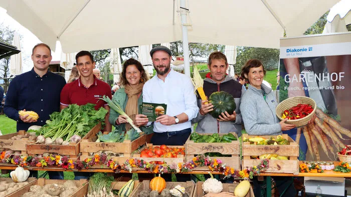 2. Station – Kölblhof – Buschenschank KölblhofImkerei Reichenhauser – HonigprodukteGartenhof Diakonie De la Tour – GemüseVilla Nocera – Italienische PastaNocona – Daniel Kraschl – KulinarikBetuggerhof – Familie Jankl – Käse &amp; Joghurt