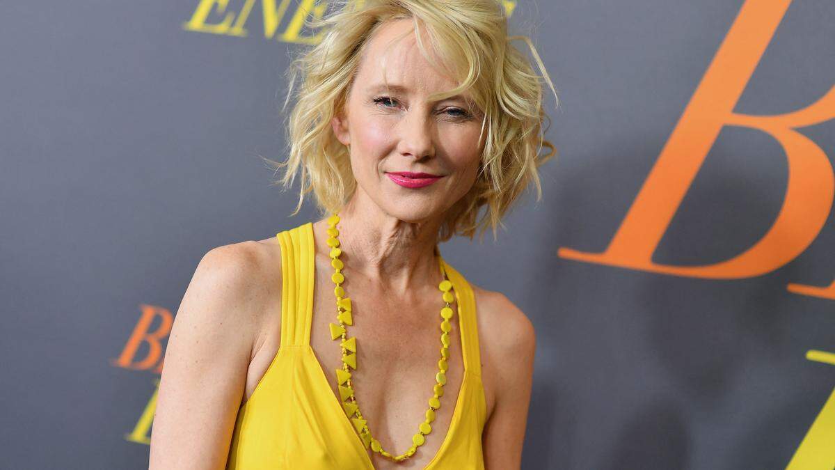 Nach Autounfall Letzte Ruhestätte Für Anne Heche Auf Hollywood Forever Friedhof 