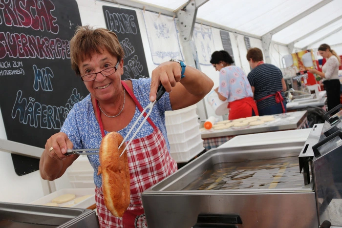 Echte Bauernkrapfen frisch herausgebacken schmecken besonders gut.