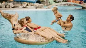 Das wird ein Spaß! Die gigantische Poollandschaft der Sommer-Thermalriviera von Čatež lockt mit spritzigen Attraktionen für die ganze Familie 