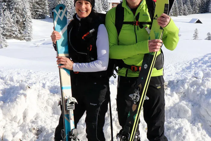 Machten ihre erste Skitour auf den Hirnkopf v. Links: Sonja Fleissner (Kabeg-Angestellte) und Gerd Niederdorfer (EKG-Techniker)