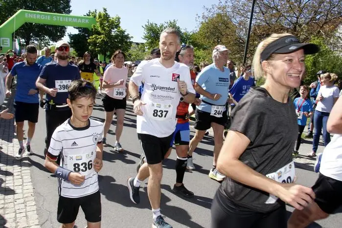 Zusätzlich angeboten wurde ein Knirpselauf, Kinderlauf, Jugendlauf, Volkslauf sowie Nordic & Smovey Walking.