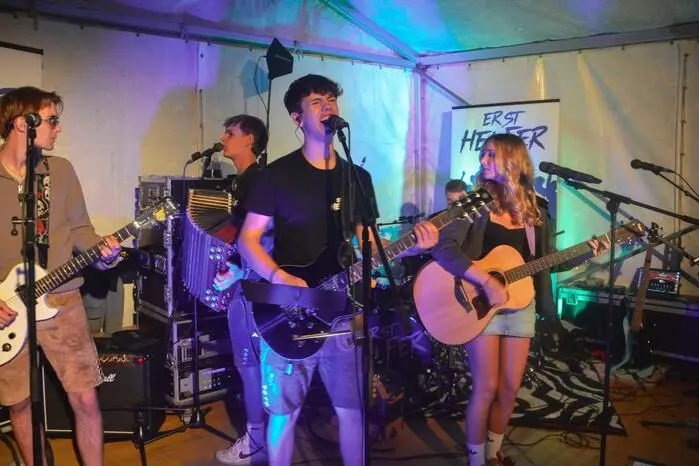  Für beste Unterhaltung sorgten die Band „Die Ersthelfer“ sowie die DJs Lost_Taste und SignOut.