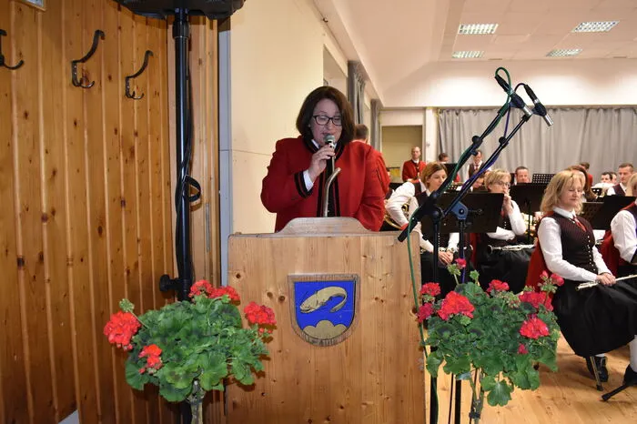 Durch den Abend führte Karola Bergmann.
