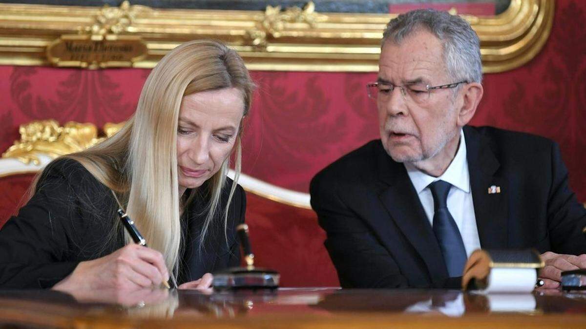 Juliane Bogner-Strauß mit Bundespräsident Alexander Van der Bellen