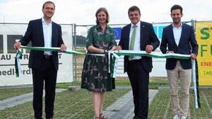 Stadtwerkechef Franz Friedl, Landesrätin Barbara Eibinger-Miedl, Bürgermeister Franz Jost, LAbg. Lukas Schnitzer