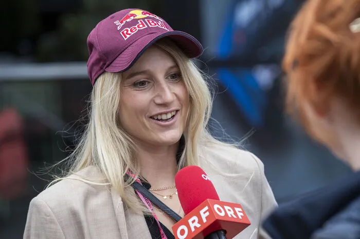 ...oder auch Österreichs Snowboard-Queen Anna Gasser.