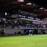Das schmucke Stadion in Gleisdorf hat einen nicht guten Rasen