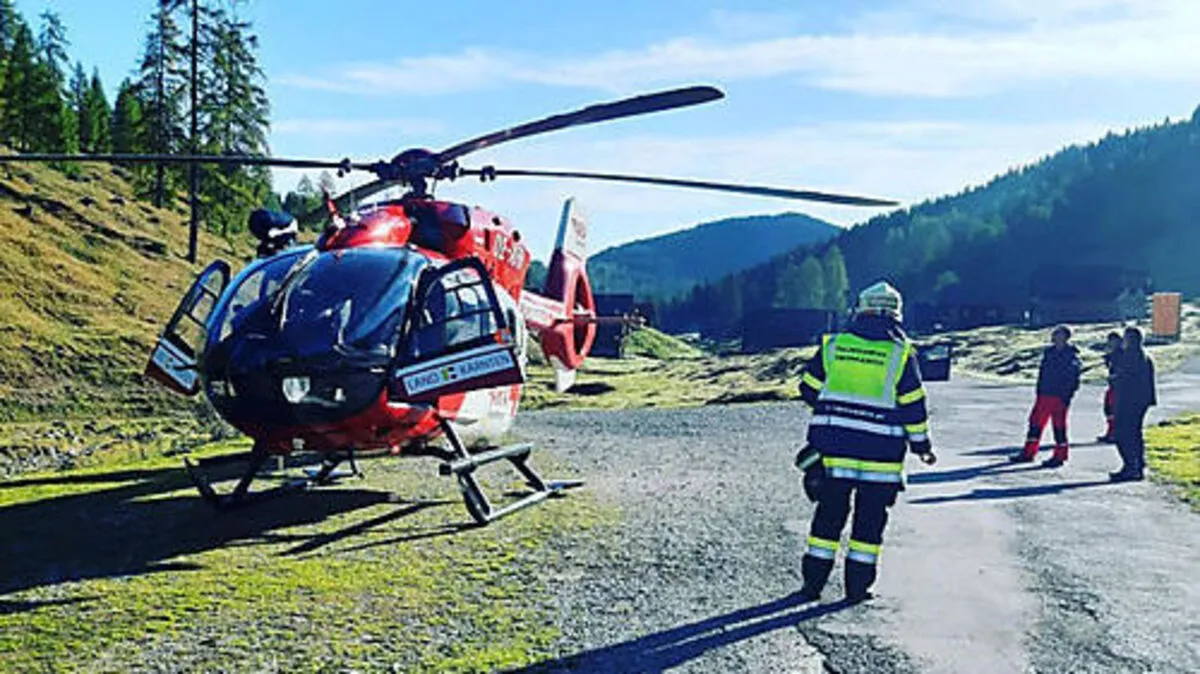 Der schwer verletzte Mann wurde mit dem Rot-Kreuz-Rettungshubschrauber ins LKH Villach eingeliefert