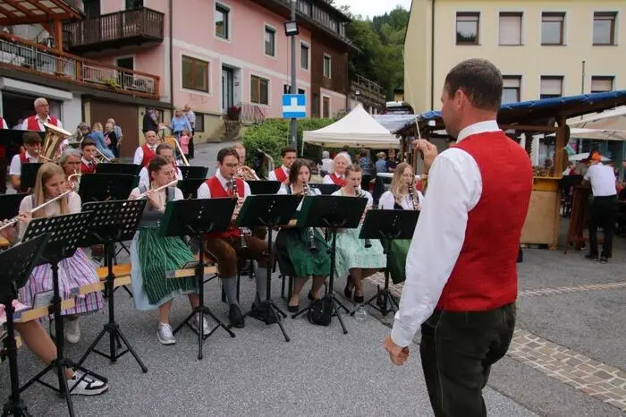 Es wurde wieder zum traditionellen Dorffest und erstmals auch zum Kinderfest geladen.