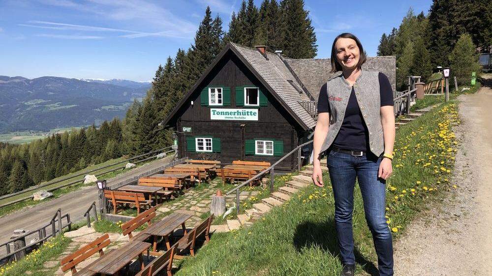 Frischer Wind auf der Alm: Katharina Ferner hat die Leitung der Tonnerhütte mit 1. Mai übernommen