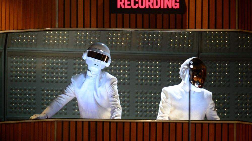 Nach 27 Jahren wird das Projekt Daft Punk beendet. 
