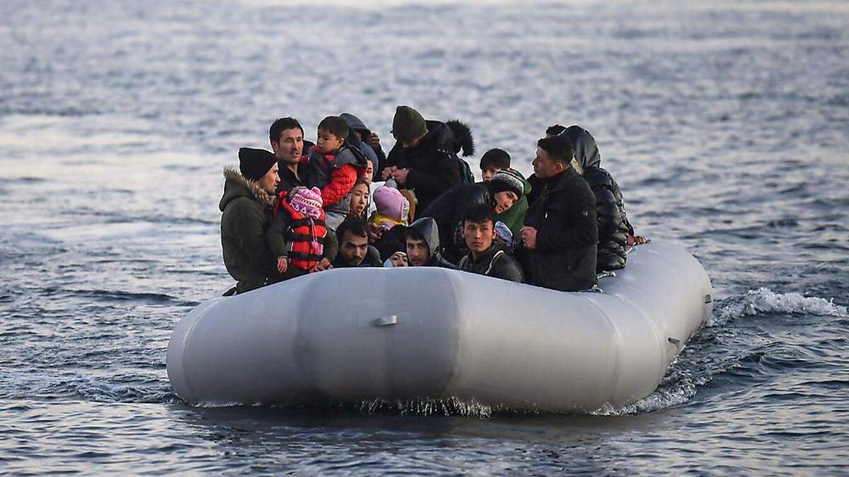 Die Türkei will Migranten in Booten an der Überfahrt hindern