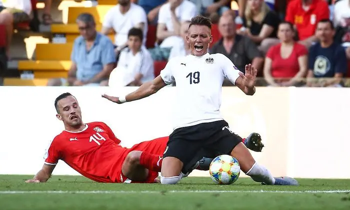 17. Juni 2019: Hannes Wolf erleidet bei diesem Foul einen Knöchelbruch