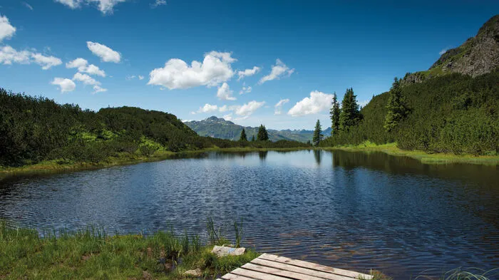 Seriensieger Vorarlberg setzt erneut auf einen See: der Wiegensee soll den vierten Sieg bringen. Bisherige Sieger aus Vorarlberg waren die Rote Wand in Vorarlberg (2015), der Körbersee (2017), der Lünersee (2019).