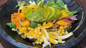 Frisch und süß: Der Avocadosalat 