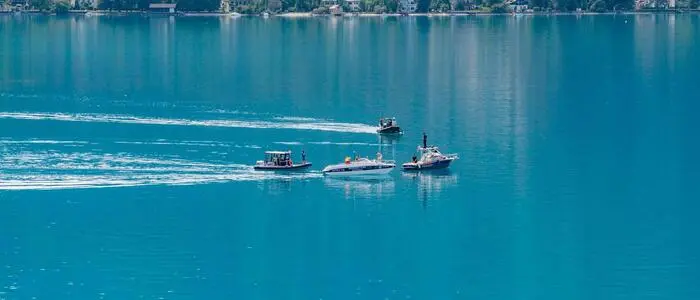 Suchaktion nach dem Flugzeug im Attersee
