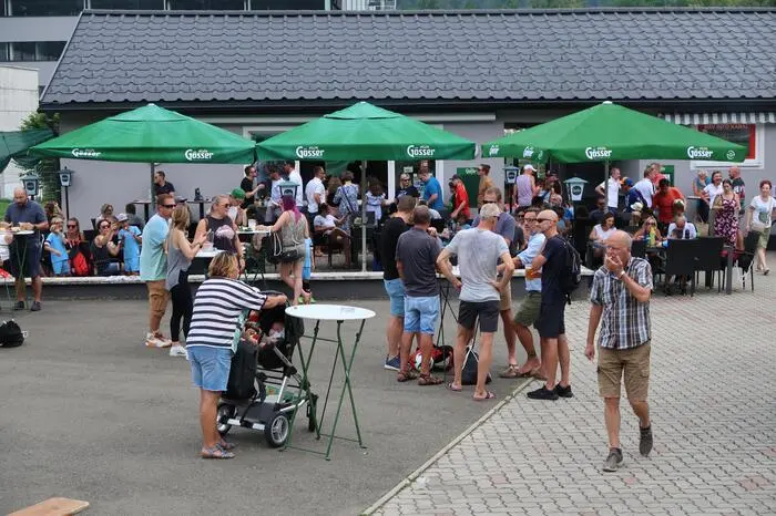 Kulinarisch wurden die Nachwuchs-Kicker bestens von den Damen der Kantine des SV Hinterberg versorgt.