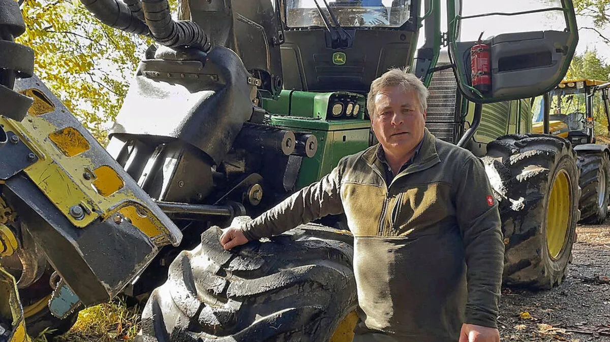 Peter Michelitsch, Forstunternehmer aus Wies, zeigt die Probleme mit der zusätzlichen CO2-Steuer auf