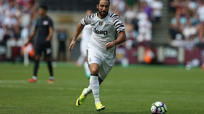 Gonzalo Higuain 